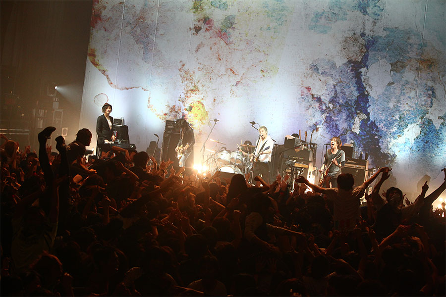 A World Of Pandemonium Tour 2011-2012